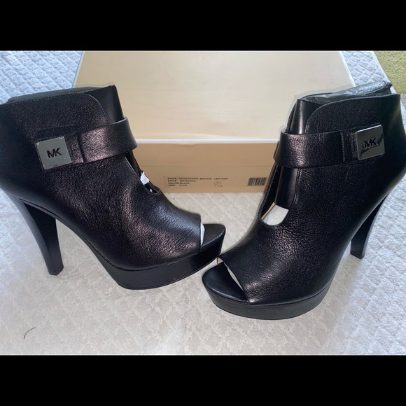 Michael Kors Black leather bootie sandals, size 91/2 - Picture 1 of 8